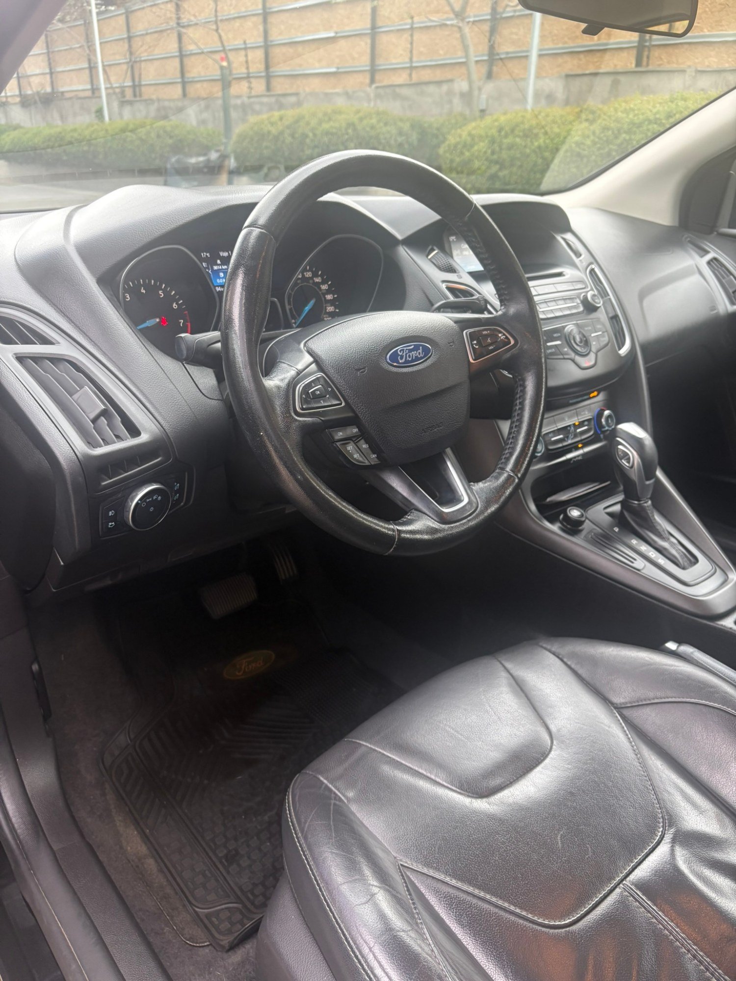 FORD FOCUS 2.0 AT 2016 - foto 9